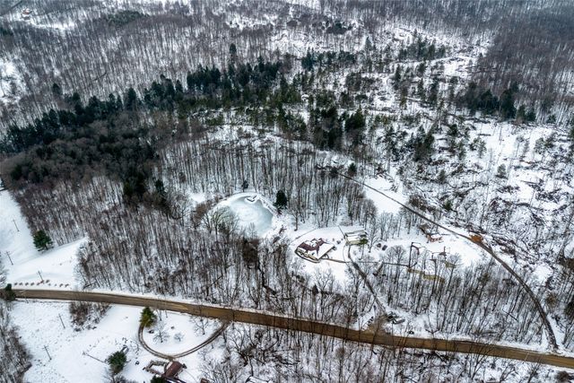 16683 S MEAD Road, Saegertown, PA 16433