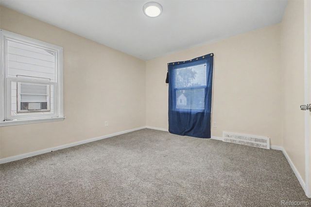 6100 Faust Avenue, Detroit, MI 48228