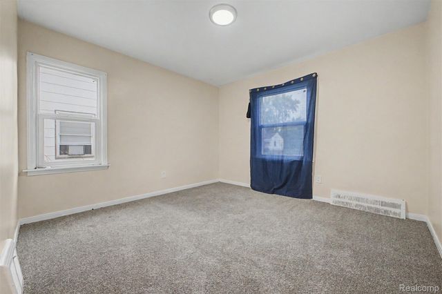6100 Faust Avenue, Detroit, MI 48228