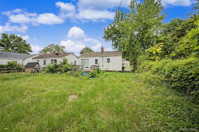 6100 Faust Avenue, Detroit, MI 48228