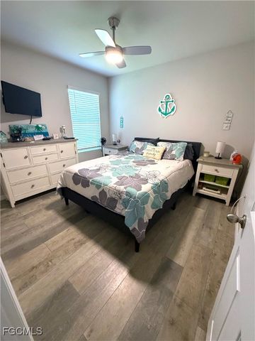 20404 Camino Torcido LOOP W, North Fort Myers, FL 33917