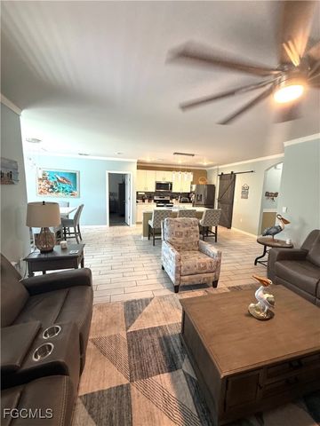 20404 Camino Torcido LOOP W, North Fort Myers, FL 33917