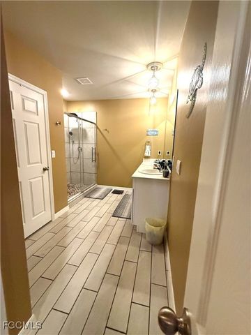 20404 Camino Torcido LOOP W, North Fort Myers, FL 33917