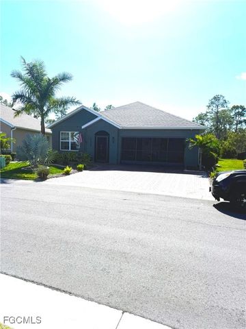 20404 Camino Torcido LOOP W, North Fort Myers, FL 33917