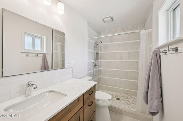 427 E ERIE Drive, Tempe, AZ 85282