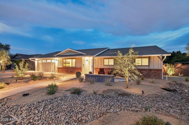 427 E ERIE Drive, Tempe, AZ 85282