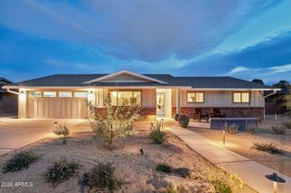 427 E ERIE Drive, Tempe, AZ 85282
