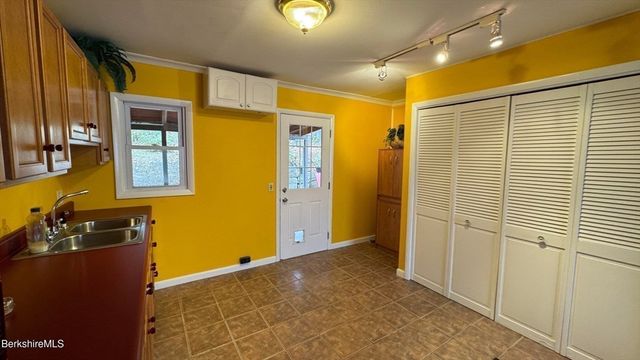 26 Bradford Street, North Adams, MA 01247