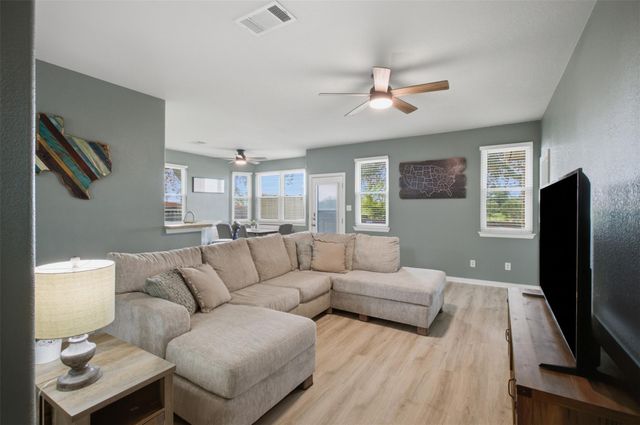 109 Cailin CT, Burnet, TX 78611