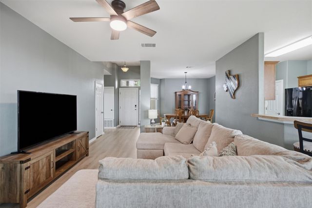 109 Cailin CT, Burnet, TX 78611