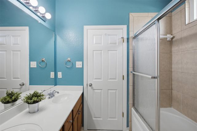 109 Cailin CT, Burnet, TX 78611