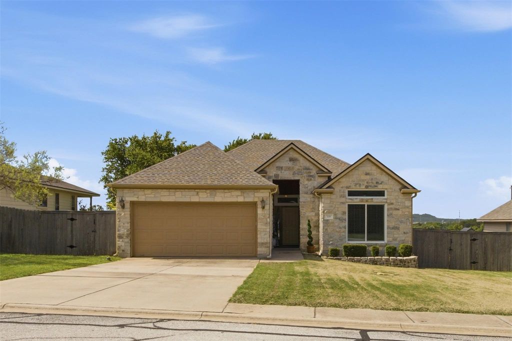 109 Cailin CT, Burnet, TX 78611