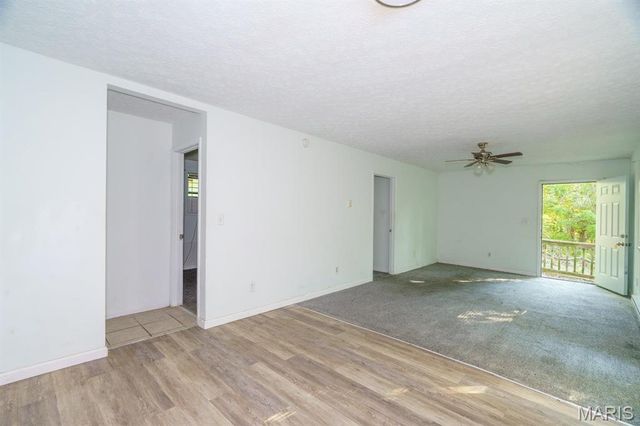 15120 Hackney Drive, St Robert, MO 65584