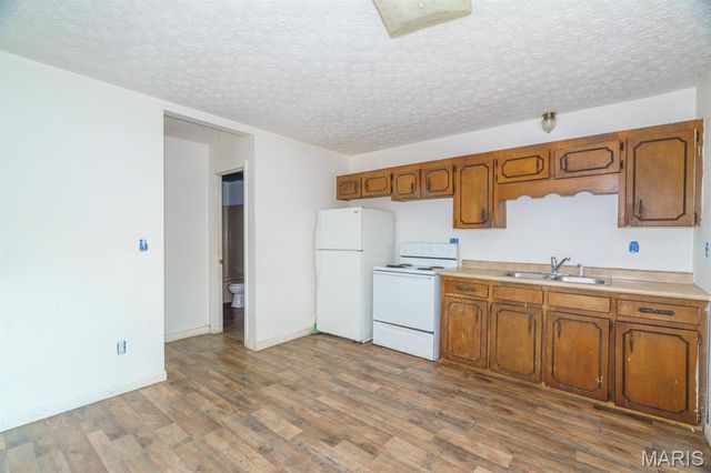 15120 Hackney Drive, St Robert, MO 65584