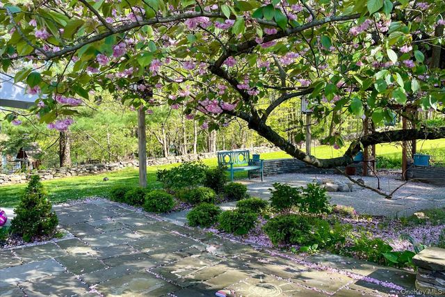 28 Barnes Road, Ossining, NY 10562