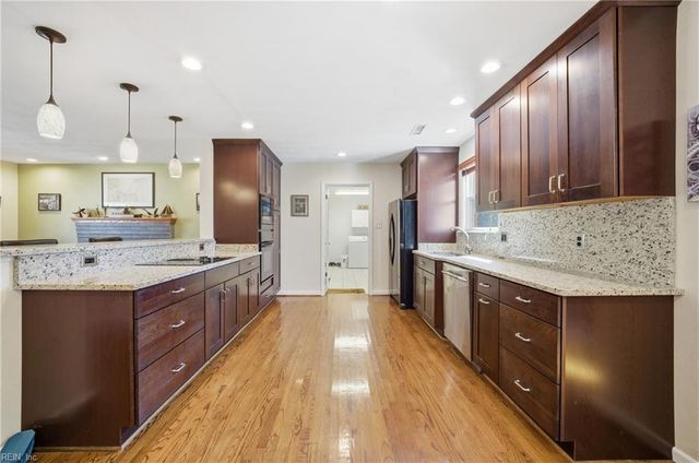 2233 Lynn RD, Virginia Beach, VA 23451