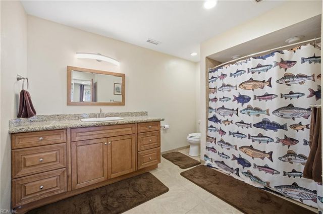 2233 Lynn RD, Virginia Beach, VA 23451