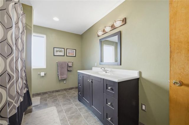 2233 Lynn RD, Virginia Beach, VA 23451