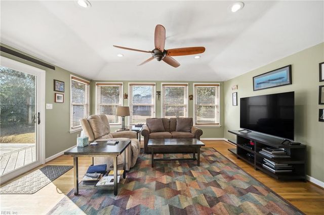 2233 Lynn RD, Virginia Beach, VA 23451