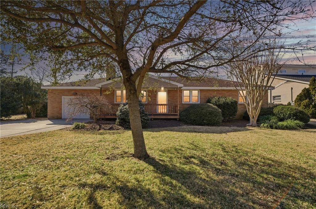 2233 Lynn RD, Virginia Beach, VA 23451