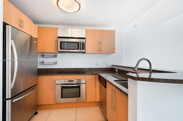 300 S Biscayne Boulevard L428, Miami, FL 33131