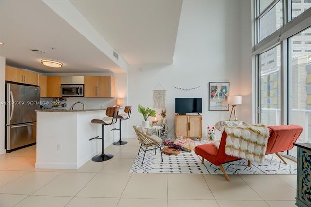 300 S Biscayne Boulevard L428, Miami, FL 33131