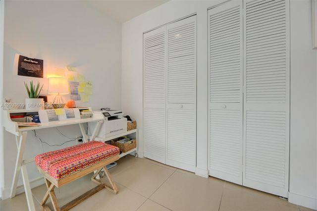 300 S Biscayne Boulevard L428, Miami, FL 33131