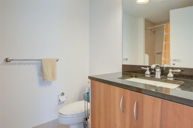300 S Biscayne Boulevard L428, Miami, FL 33131