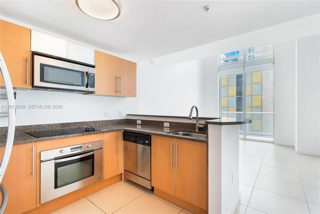 300 S Biscayne Boulevard L428, Miami, FL 33131