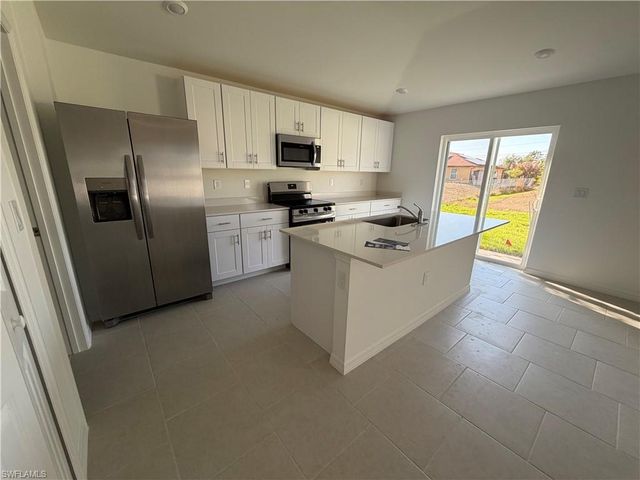 3809 20th ST SW, Lehigh Acres, FL 33976