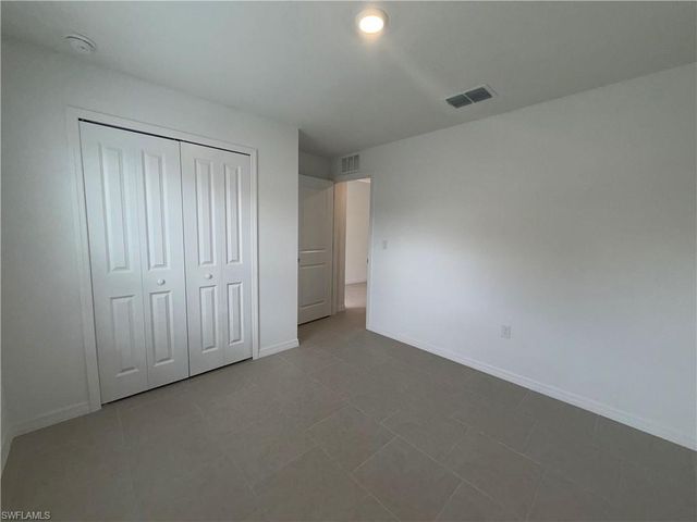 3809 20th ST SW, Lehigh Acres, FL 33976