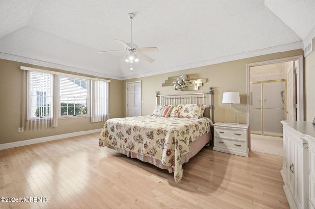 36 Wintons Way, Monroe, NJ 08831