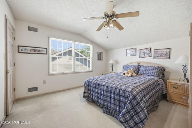36 Wintons Way, Monroe, NJ 08831