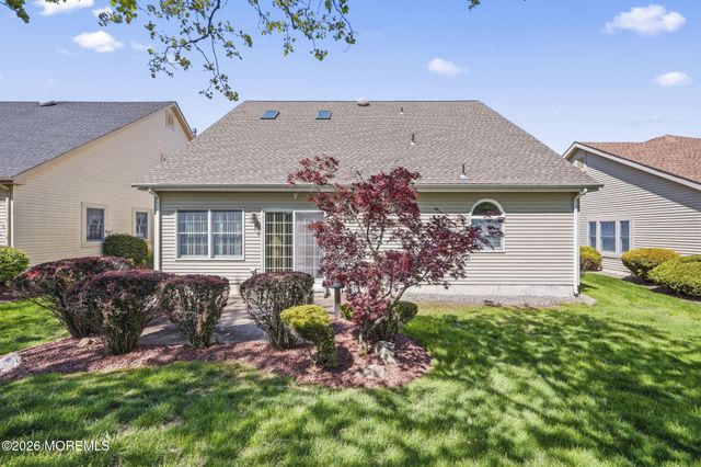 36 Wintons Way, Monroe, NJ 08831