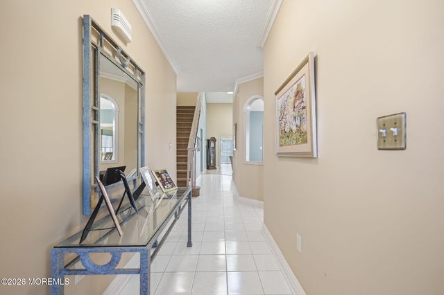 36 Wintons Way, Monroe, NJ 08831