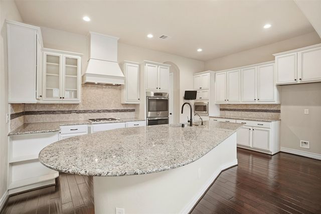 13735 Contour Ct, Richmond, TX 77407