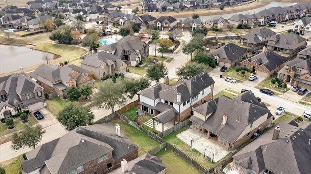 13735 Contour Ct, Richmond, TX 77407