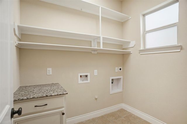 13735 Contour Ct, Richmond, TX 77407