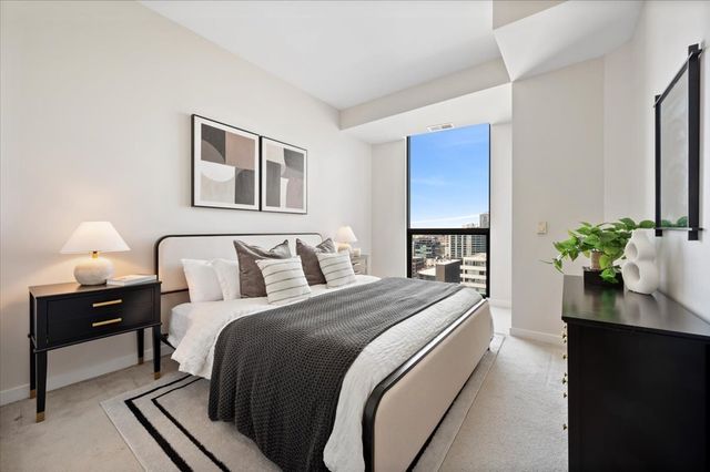 303 W Ohio Street 1808, Chicago, IL 60654