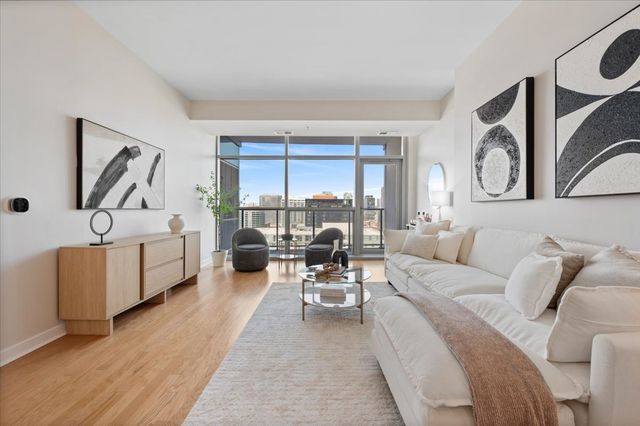 303 W Ohio Street 1808, Chicago, IL 60654