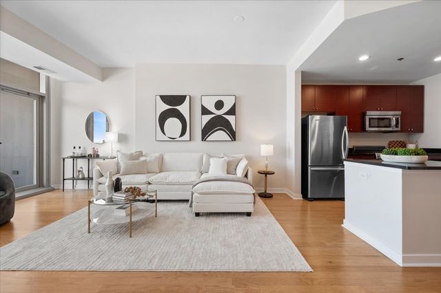 303 W Ohio Street 1808, Chicago, IL 60654