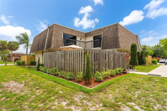 8106 SW 23rd Street 28A, North Lauderdale, FL 33068