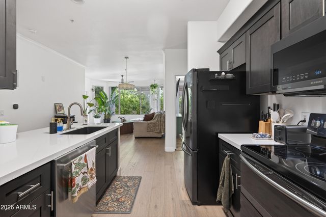 435 W RIO SALADO Parkway 112, Tempe, AZ 85281