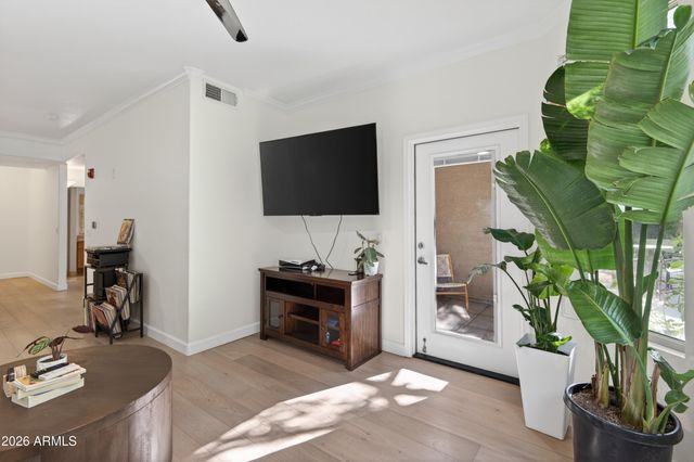 435 W RIO SALADO Parkway 112, Tempe, AZ 85281