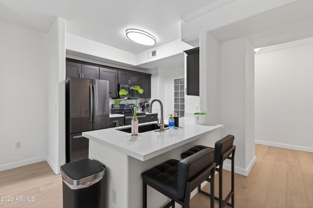 435 W RIO SALADO Parkway 112, Tempe, AZ 85281