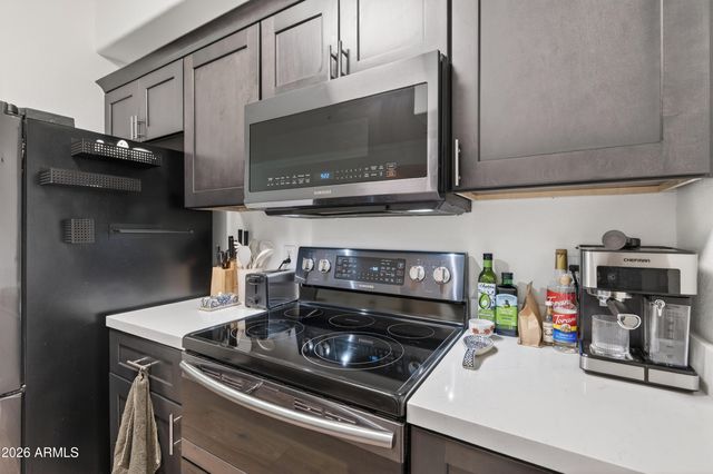 435 W RIO SALADO Parkway 112, Tempe, AZ 85281