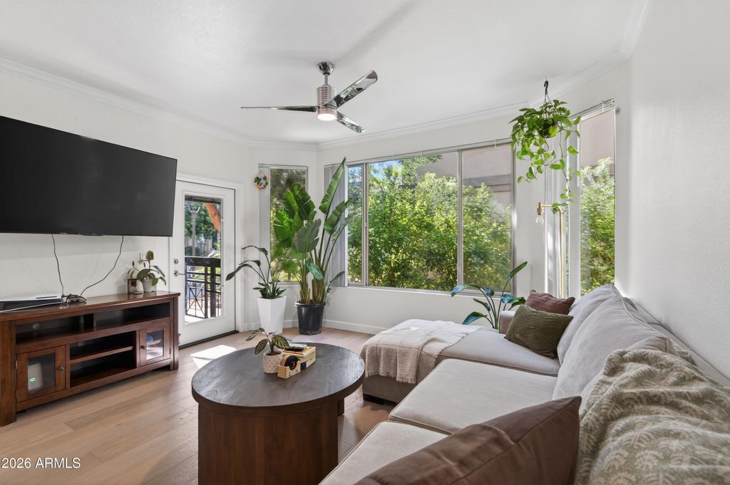 435 W RIO SALADO Parkway 112, Tempe, AZ 85281