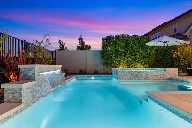 888 Cayley Avenue, San Marcos, CA 92069