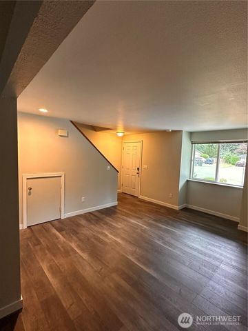 9819 148th Street Ct E, Puyallup, WA 98375