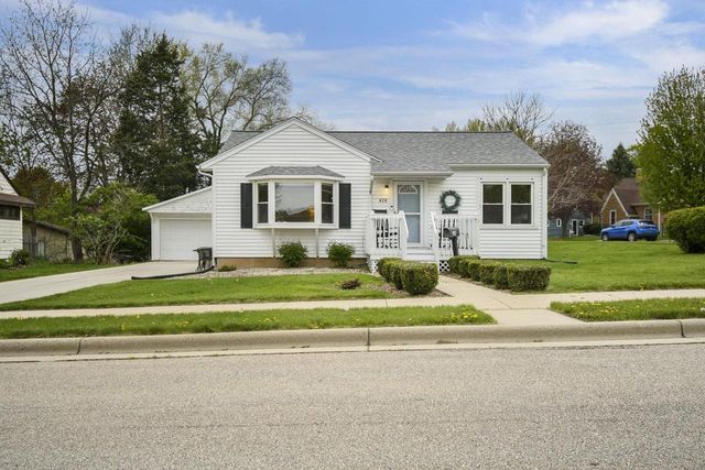 424 Martin Street, Sun Prairie, WI 53590